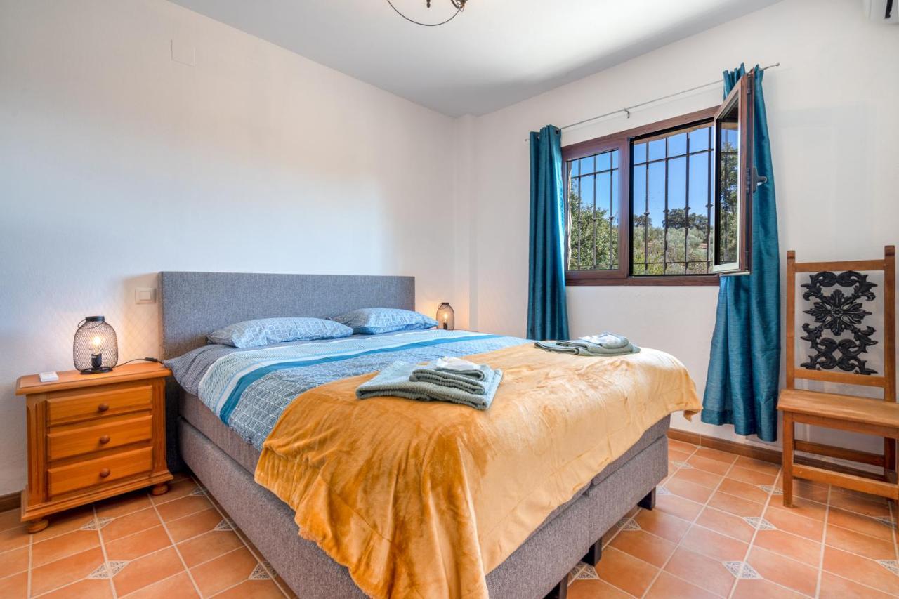 Algarinejo Hacienda La Buena Vida B&B En Appartementen Casita La Bruja מראה חיצוני תמונה
