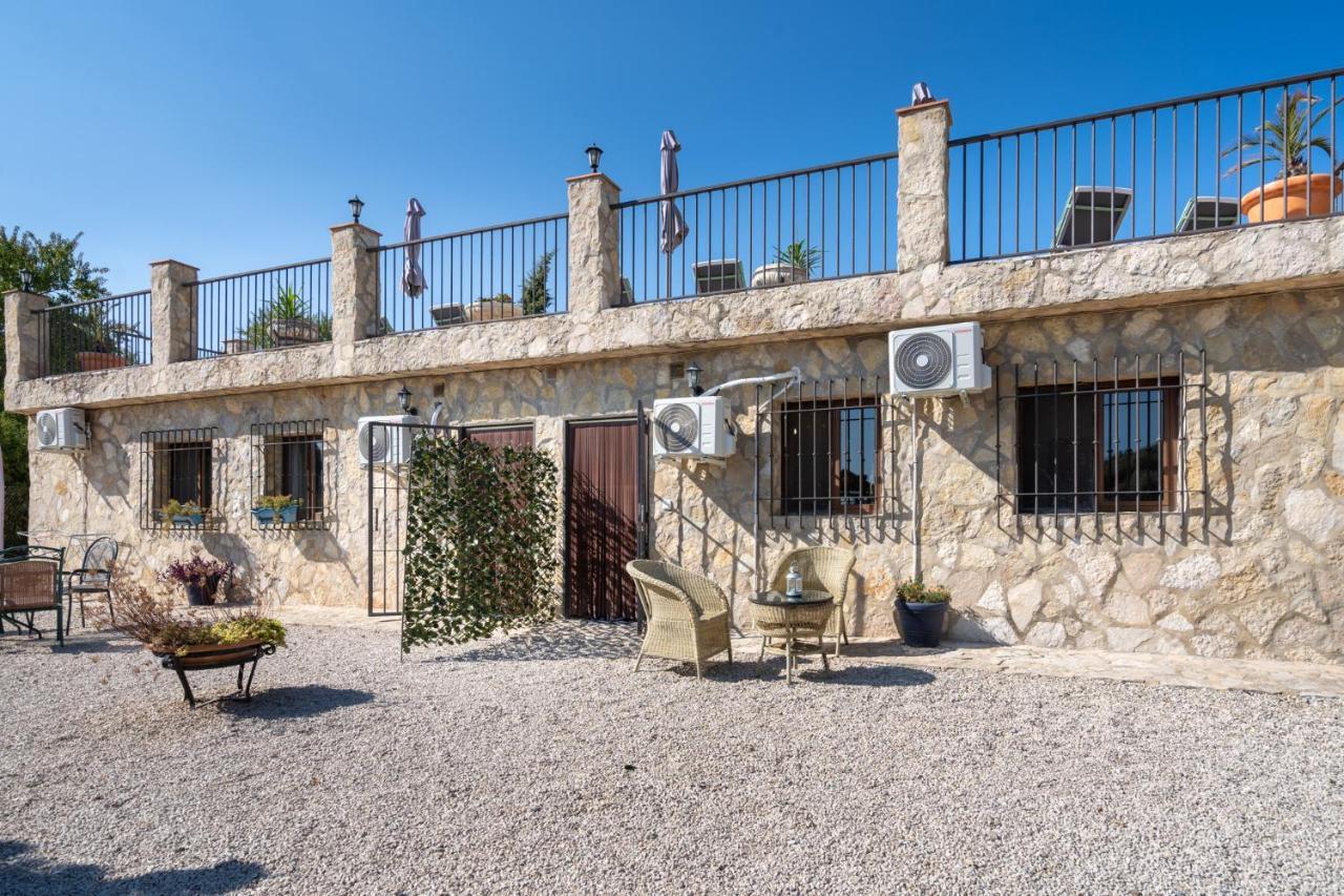 Algarinejo Hacienda La Buena Vida B&B En Appartementen Casita La Bruja מראה חיצוני תמונה