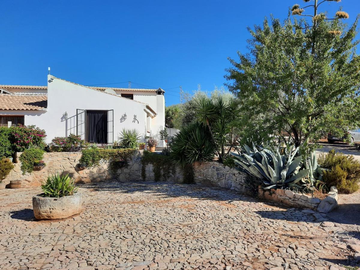 Algarinejo Hacienda La Buena Vida B&B En Appartementen Casita La Bruja מראה חיצוני תמונה